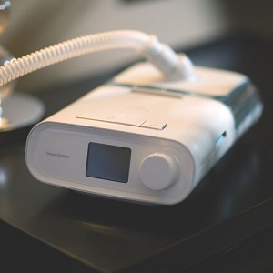 Philips-Respironics CPAP : # 200H12 DreamStation CPAP with Heated Humidifier-/catalog/cpap/respironics/400T12-01